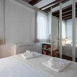 Klimt House